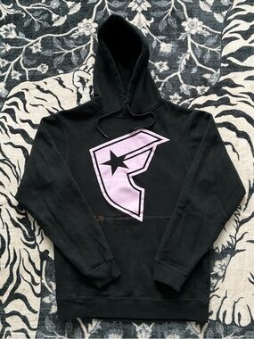 016 - FAMOUS STARS AND STRAPS PULLOVER SWEATSHIRT HOODIE